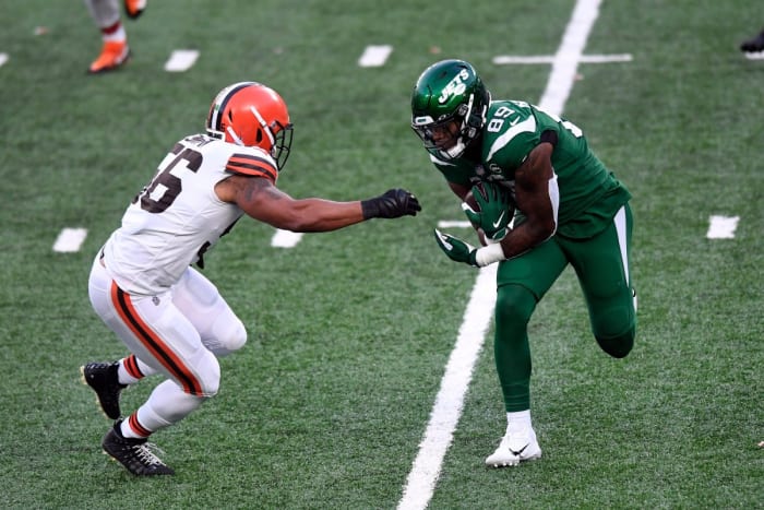Dec 27, 2020; New York Jets tight end Chris Herndon (89) after a catch against the Cleveland Browns. © Danielle Parhizkaran/NorthJersey.com via Imagn Content Services, LLC
